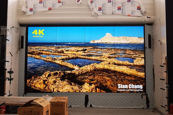 展館展廳場(chǎng)合的顯示大屏使用LED屏好，還是拼接屏好？